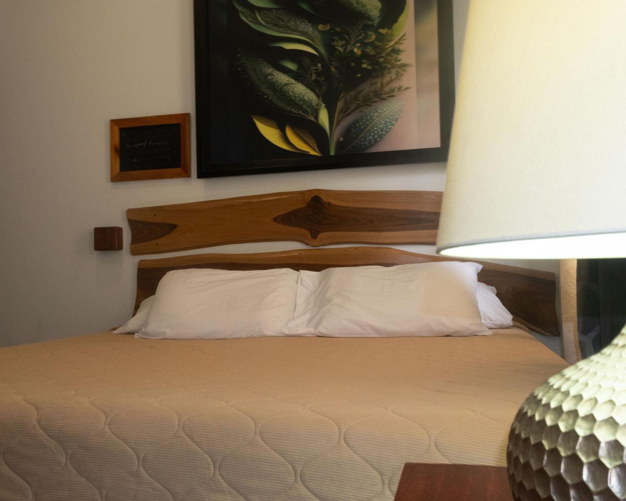 Hotel Leon Inn Экстерьер фото